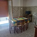 Welcoming Apartamento Giardini-Naxos